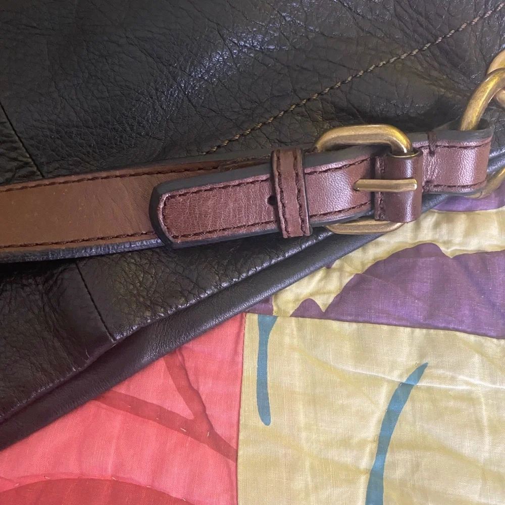 FINAL PRICE Fossil Black Leather Shoulder Bag. - Picture 5 of 7